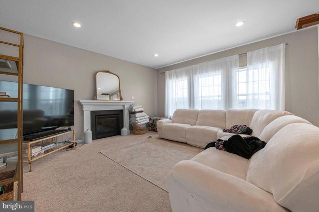 2004 PROUT FARM RD, Pottstown, PA 19464