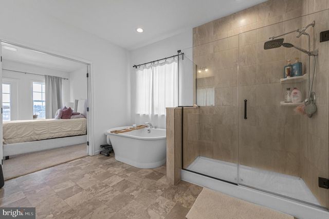 2004 PROUT FARM RD, Pottstown, PA 19464