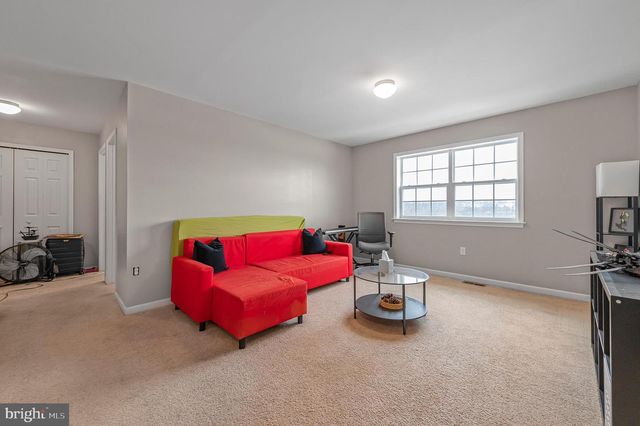 2004 PROUT FARM RD, Pottstown, PA 19464