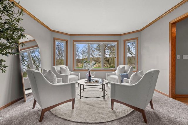 3304 River Valley ROAD, Waukesha, WI 53189