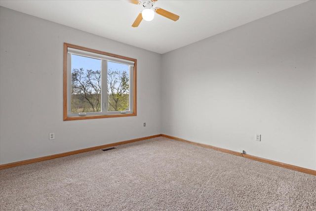 3304 River Valley ROAD, Waukesha, WI 53189