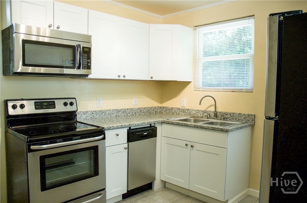 Image 5 of property listing at 559 Pulaski Street, Athens, GA 30601