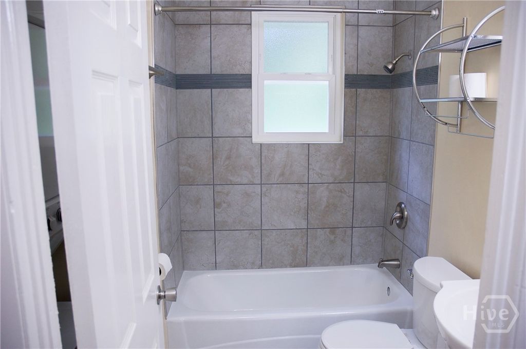 Image 7 of property listing at 559 Pulaski Street, Athens, GA 30601