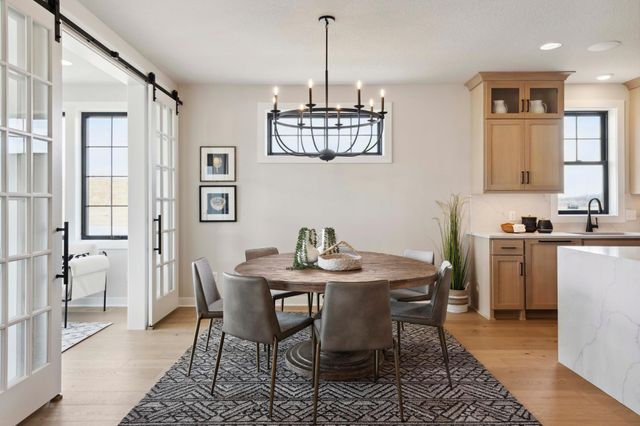 5526 Scenic Loop Run, Victoria, MN 55386