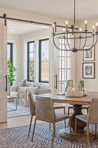 5526 Scenic Loop Run, Victoria, MN 55386