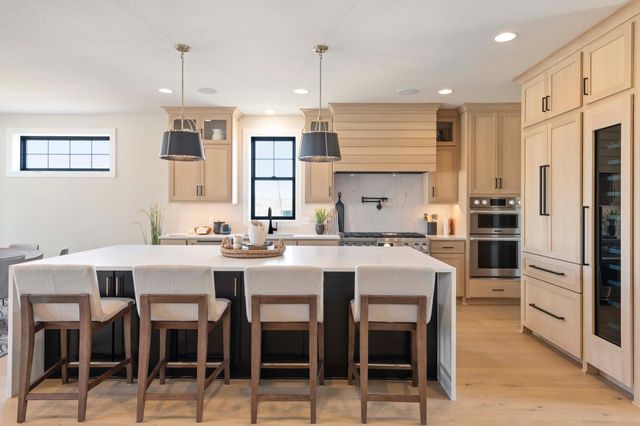 5526 Scenic Loop Run, Victoria, MN 55386