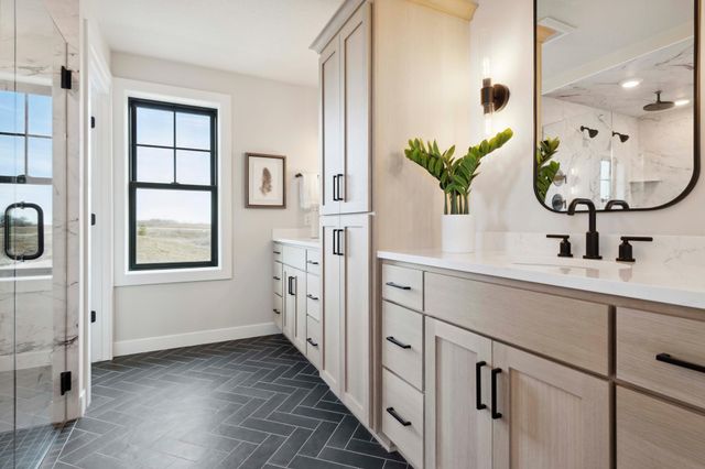 5526 Scenic Loop Run, Victoria, MN 55386