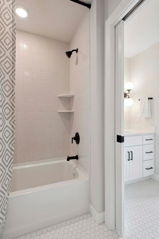 5526 Scenic Loop Run, Victoria, MN 55386