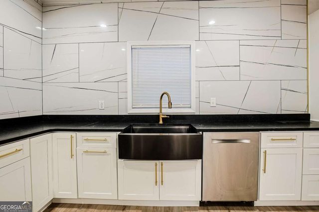 1170 Niles Avenue NW, Atlanta, GA 30318
