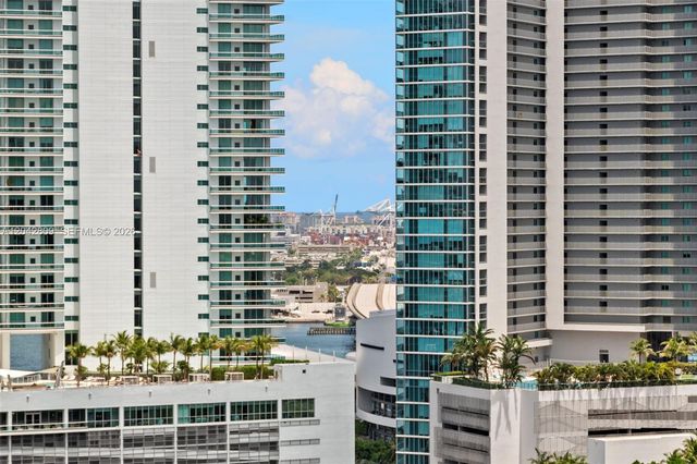 20 NE 11 2410, Miami, FL 33132