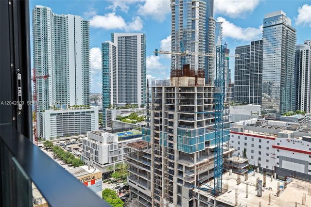 20 NE 11 2410, Miami, FL 33132