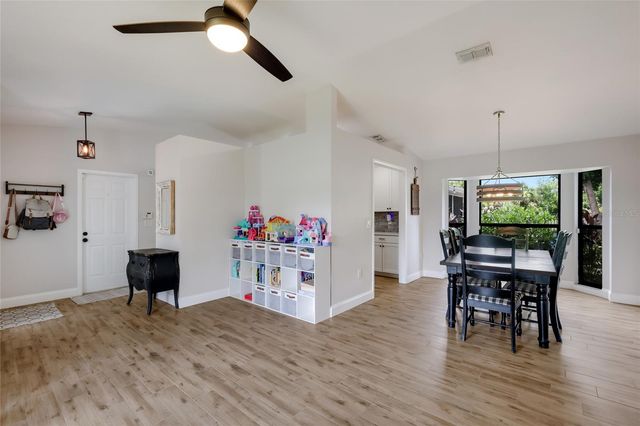8038 56TH COURT E, Palmetto, FL 34221