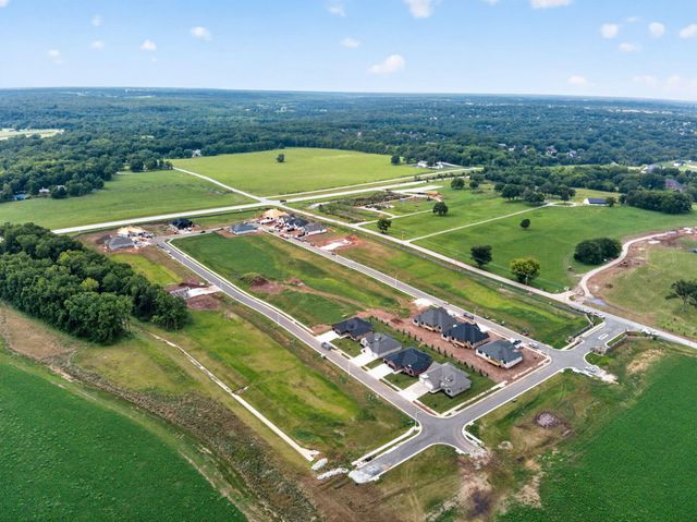 1634 S Pinecone Path, Springfield, MO 65809