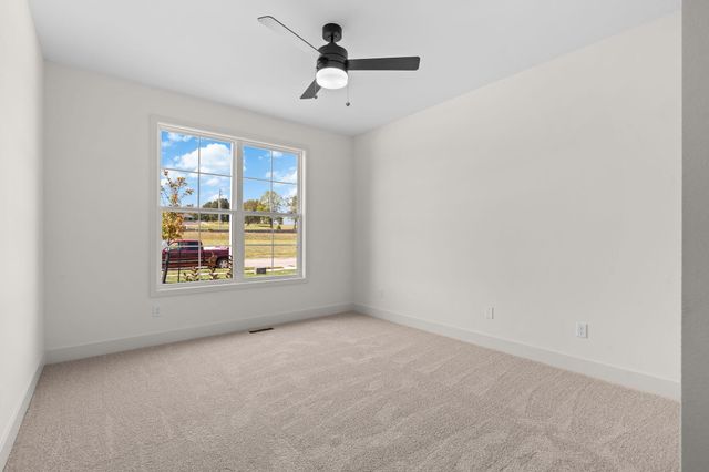 1634 S Pinecone Path, Springfield, MO 65809
