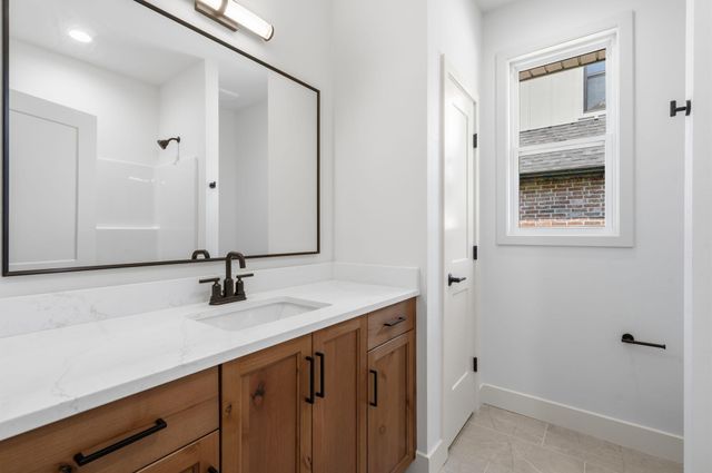 1634 S Pinecone Path, Springfield, MO 65809