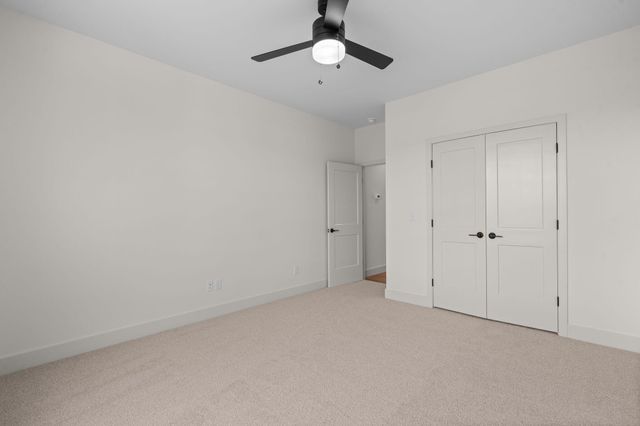 1634 S Pinecone Path, Springfield, MO 65809
