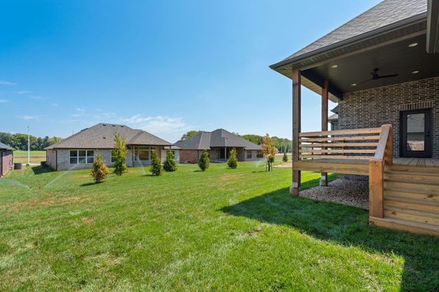 1634 S Pinecone Path, Springfield, MO 65809