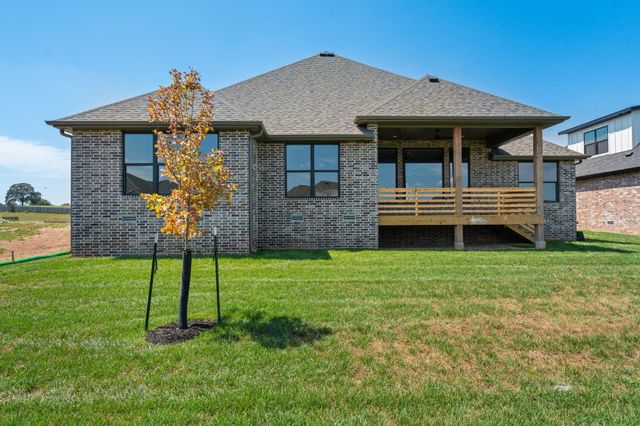 1634 S Pinecone Path, Springfield, MO 65809