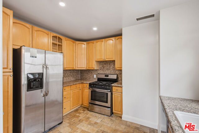 525 N Crescent Heights Boulevard, Los Angeles, CA 90048