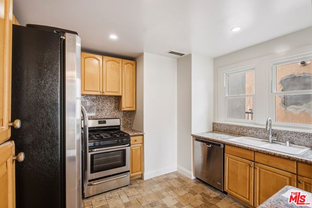 525 N Crescent Heights Boulevard, Los Angeles, CA 90048