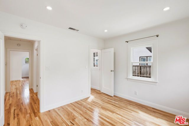 525 N Crescent Heights Boulevard, Los Angeles, CA 90048