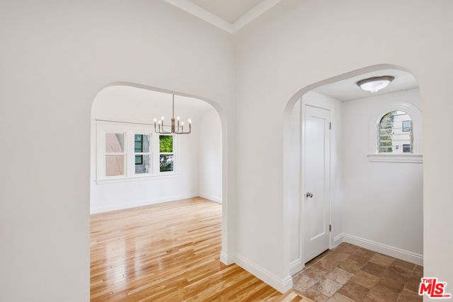 525 N Crescent Heights Boulevard, Los Angeles, CA 90048