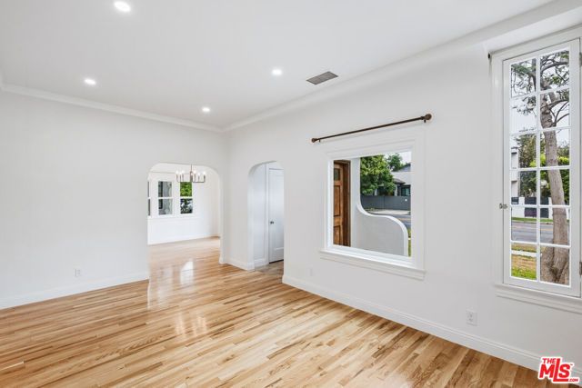 525 N Crescent Heights Boulevard, Los Angeles, CA 90048