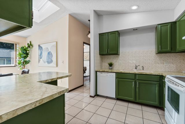 11924 E 21st Ave, Spokane Valley, WA 99206