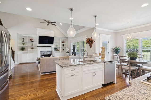 4079 Miles Johnson Pkwy, Spring Hill, TN 37174