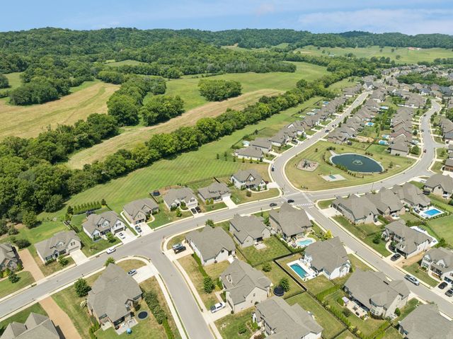 4079 Miles Johnson Pkwy, Spring Hill, TN 37174