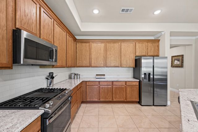 9708 Stonefield Way, Denton, TX 76207