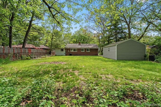 21951 Morton Street, Oak Park, MI 48237