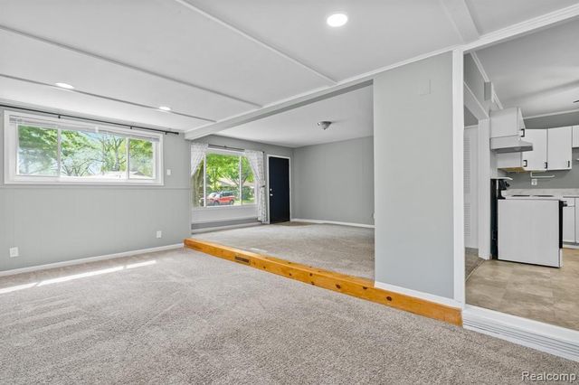 21951 Morton Street, Oak Park, MI 48237