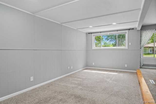 21951 Morton Street, Oak Park, MI 48237