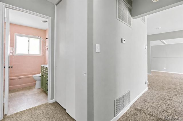 21951 Morton Street, Oak Park, MI 48237