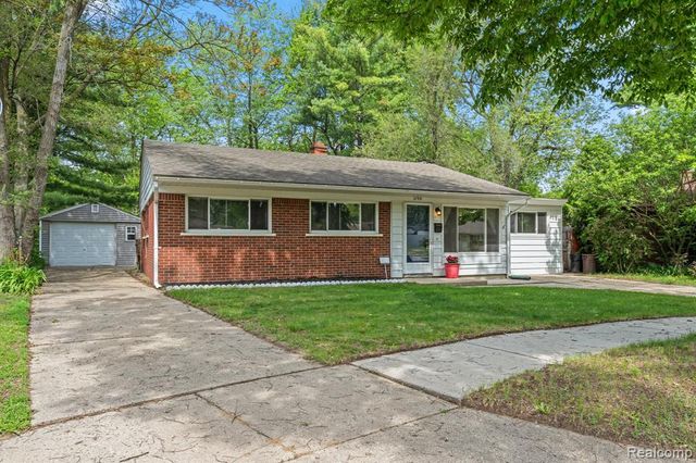21951 Morton Street, Oak Park, MI 48237