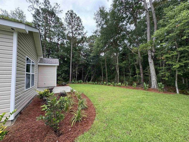 1251 Scenic Dr., Loris, SC 29569