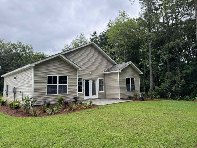 1251 Scenic Dr., Loris, SC 29569