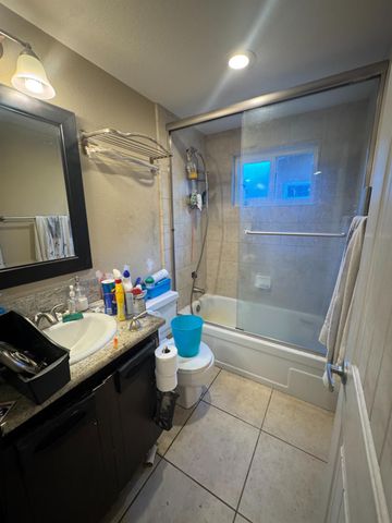 127 Glenville Cir, Sacramento, CA 95826