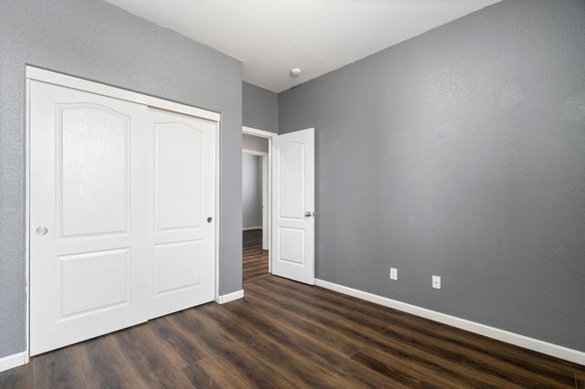 274 Crescent Moon Dr, Lathrop, CA 95330