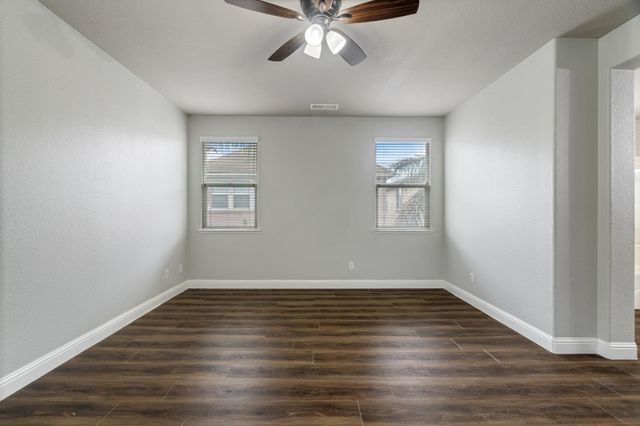 274 Crescent Moon Dr, Lathrop, CA 95330