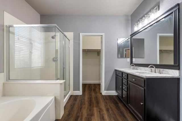 274 Crescent Moon Dr, Lathrop, CA 95330