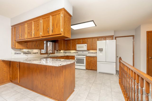 919 Church Street W, Belle Plaine, MN 56011