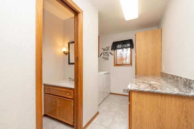 919 Church Street W, Belle Plaine, MN 56011