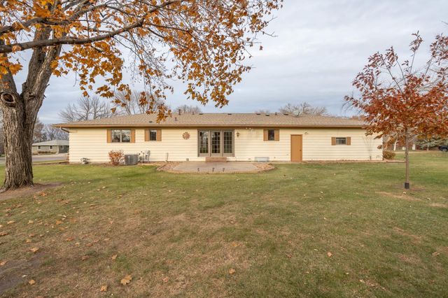 919 Church Street W, Belle Plaine, MN 56011