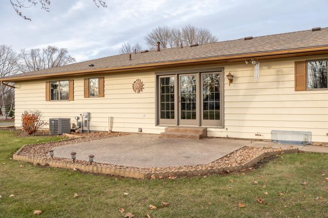 919 Church Street W, Belle Plaine, MN 56011