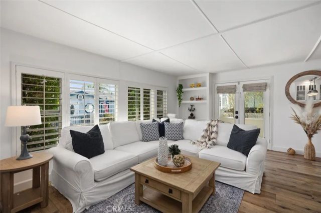 264 Mayflower, Newport Beach, CA 92660
