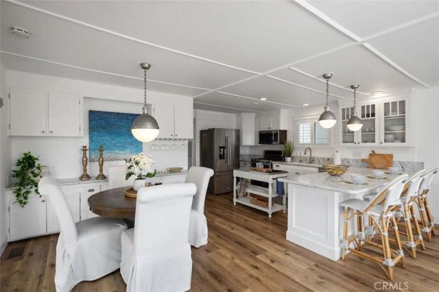 264 Mayflower, Newport Beach, CA 92660