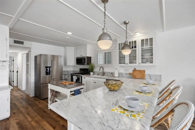264 Mayflower, Newport Beach, CA 92660