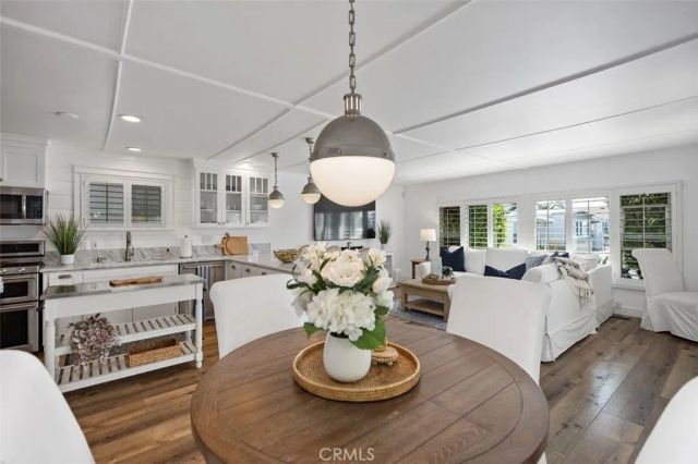264 Mayflower, Newport Beach, CA 92660